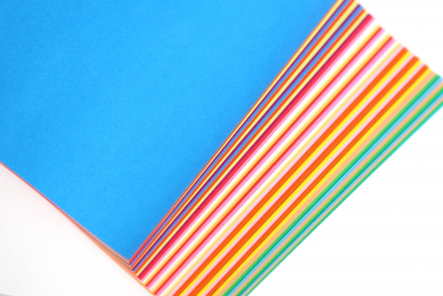 いろいろな色の折り紙